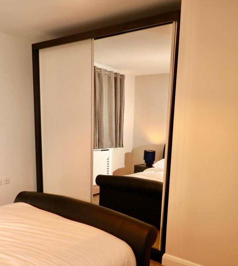 Lovely 2- Bedroom Apartment In เบลฟาสต์ ภายนอก รูปภาพ