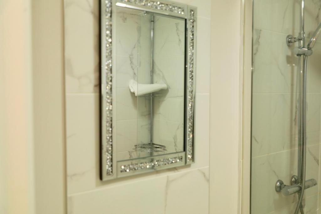Lovely 2- Bedroom Apartment In เบลฟาสต์ ภายนอก รูปภาพ